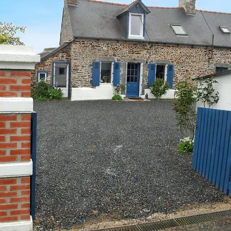 Maison Charmante A Pordic, Cheminees Et Jardin Clos * Pordic